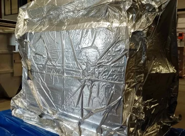 Einschweißen von Waren in VCI-Aluminiumfolie und Schrumpffolie mit Trockenmitteln - maximaler Schutz beim Export