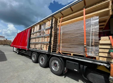 Schutzverpackung für empfindliches Gewächshausglas – Transport nach Belgien